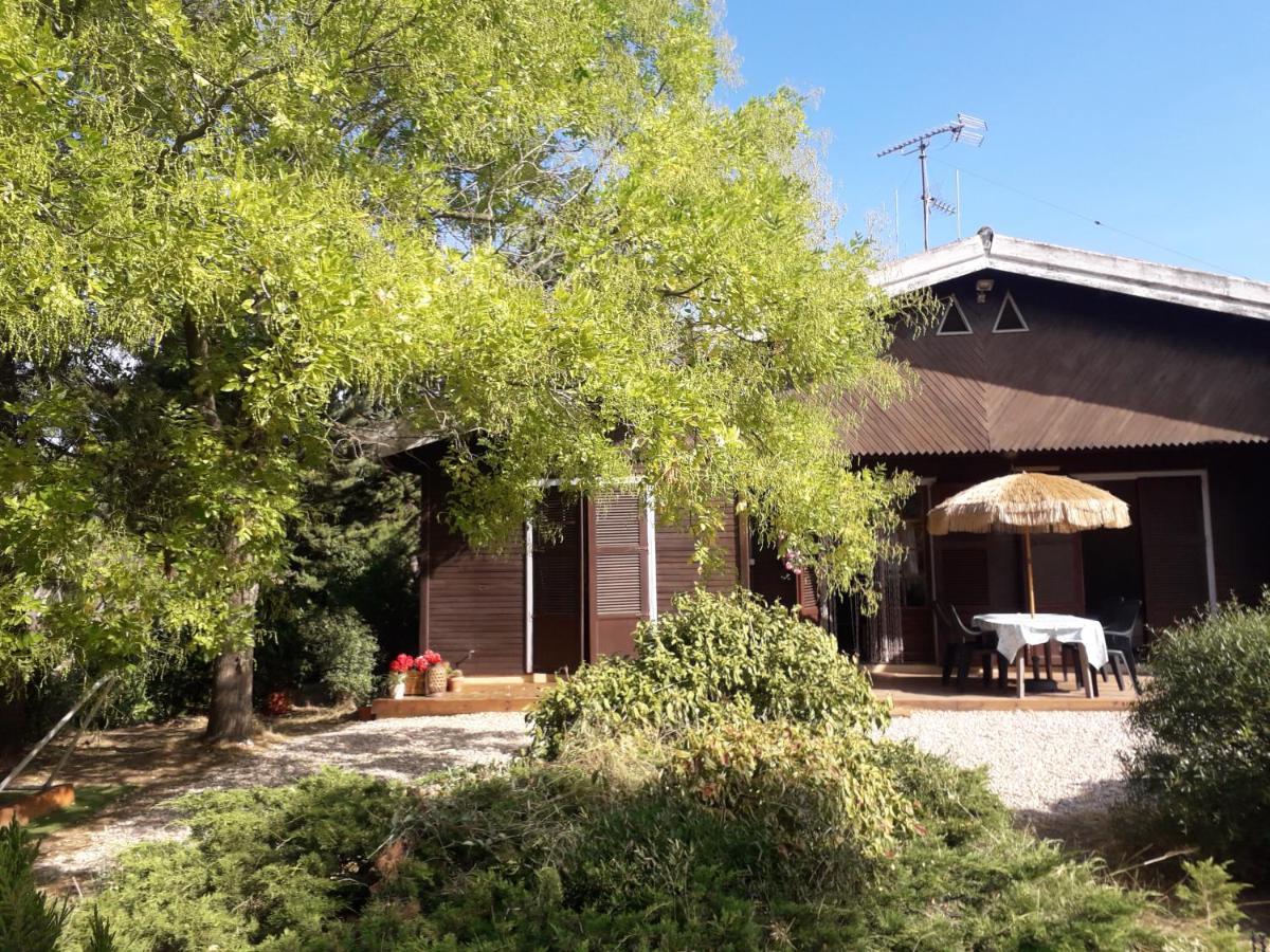 Chalet Les Cigalines Au Calme Fabrezan Exterior photo
